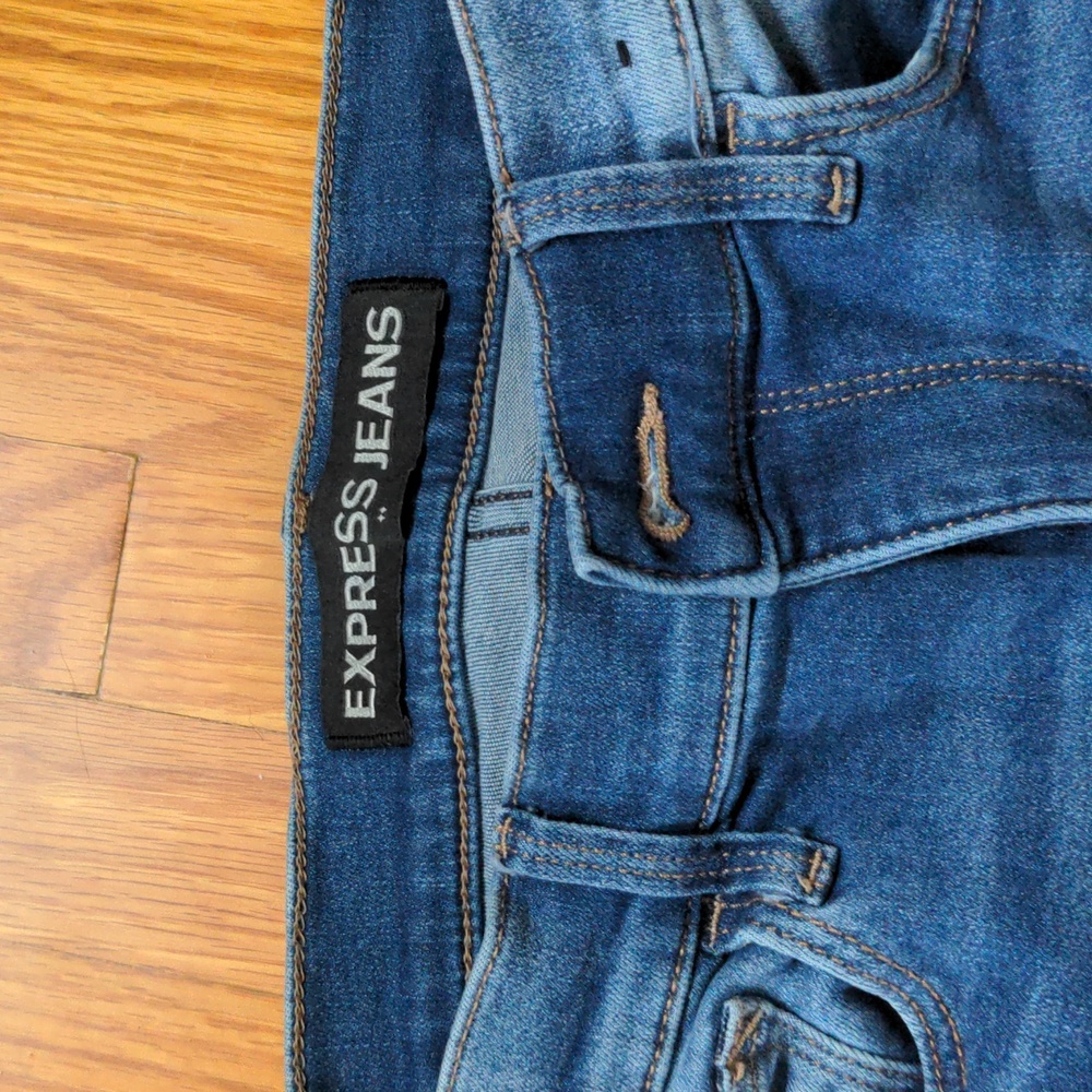 Express Jeans - Picture 2 of 4